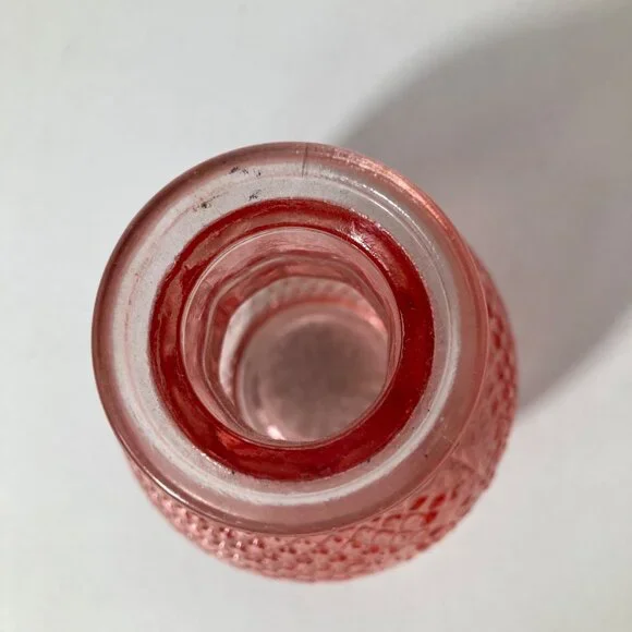 Vintage Diamond Pattern‎ Pressed Glass Bud Vase Pink 4.5" - Picture 5 of 7